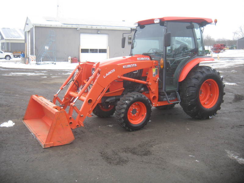 Tractors - Compact  Kubota L4060 HST Tractor  Photo